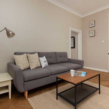 Metro Rondo Onz Apartment By Noclegi Renters Warschau Buitenkant foto