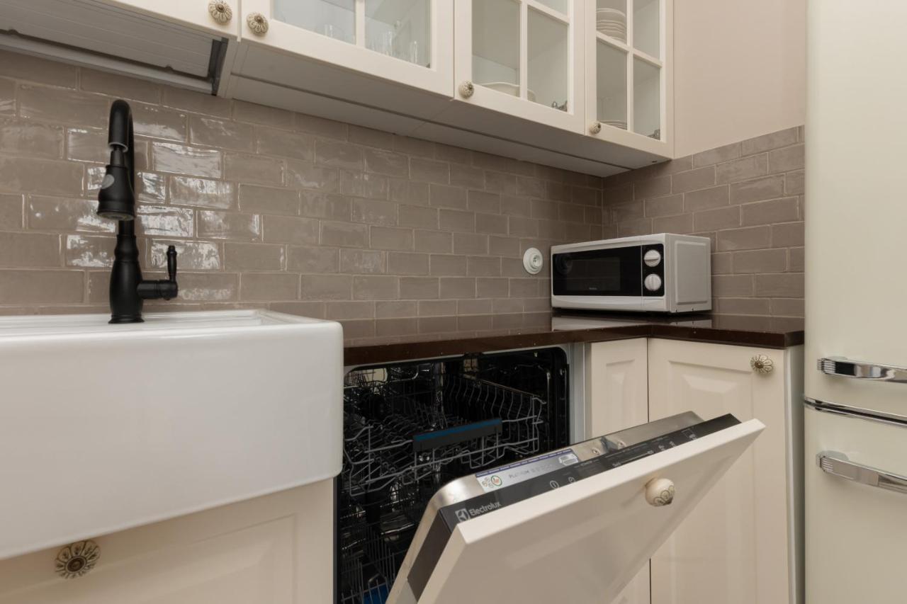 Metro Rondo Onz Apartment By Noclegi Renters Warschau Buitenkant foto
