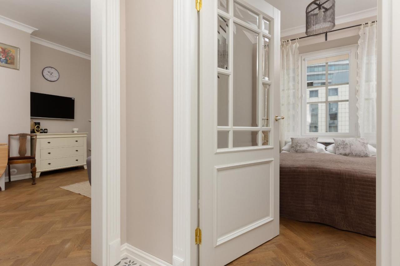 Metro Rondo Onz Apartment By Noclegi Renters Warschau Buitenkant foto